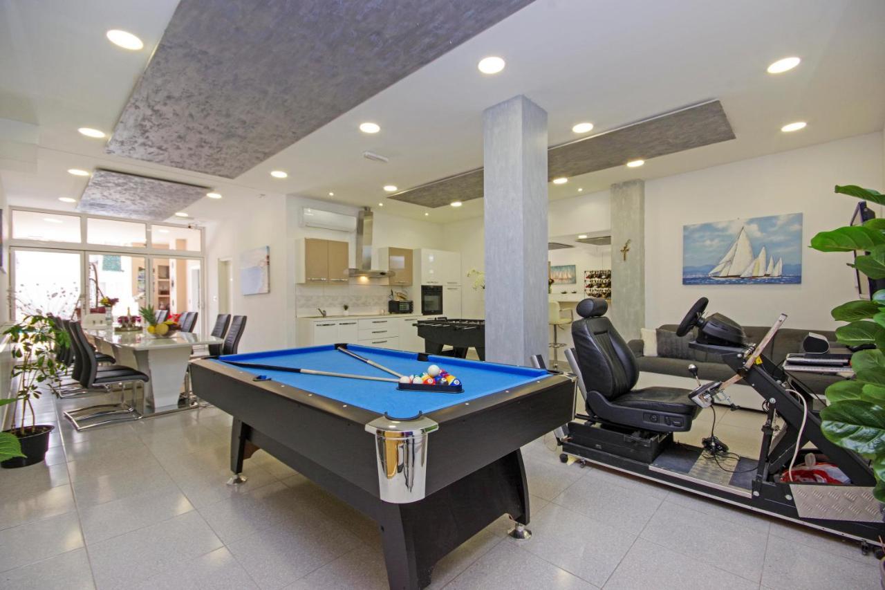 Naomi Apartment *