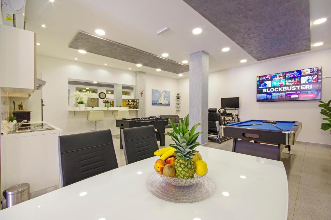 Apartman Naomi *