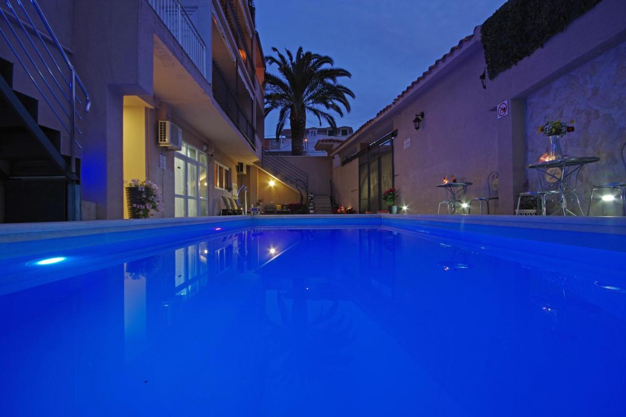 Apartman Naomi *